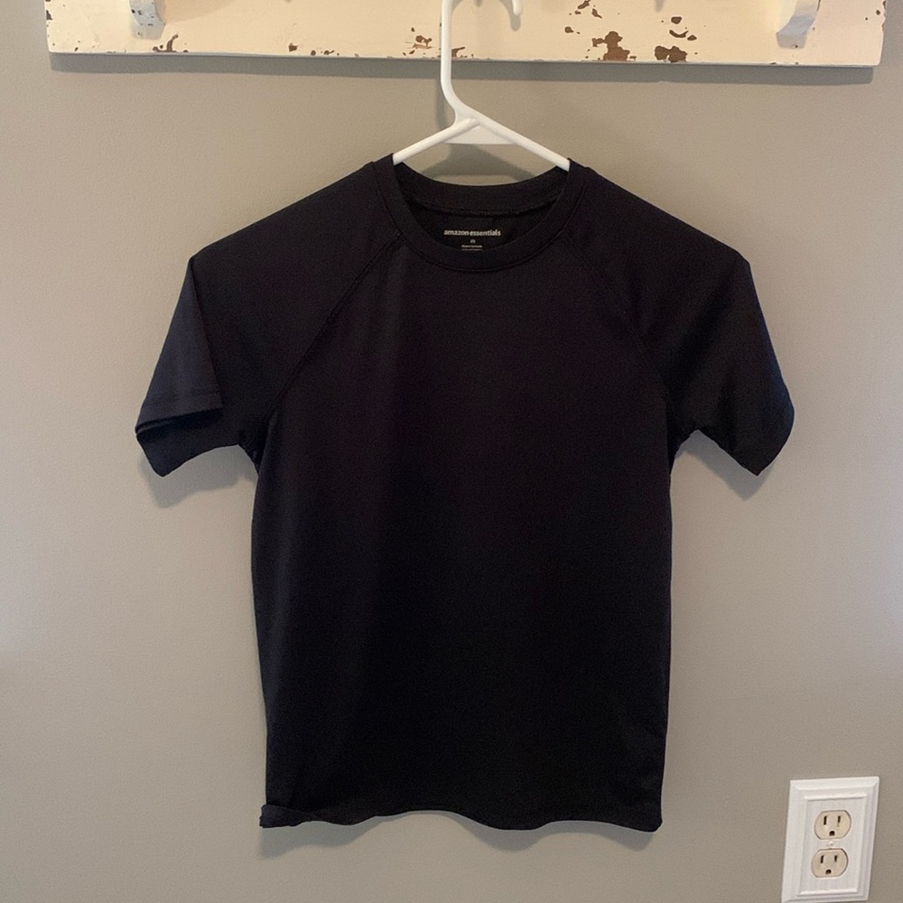 Amazon Essentials Tee (Kids)